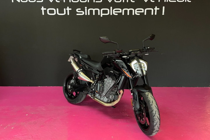 KTM DUKE 890