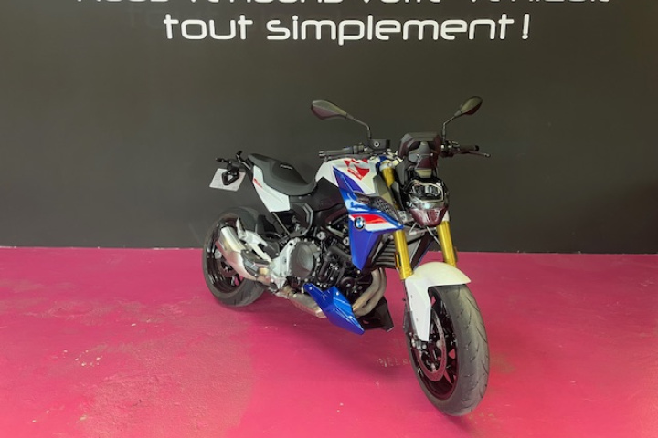 BMW F900R