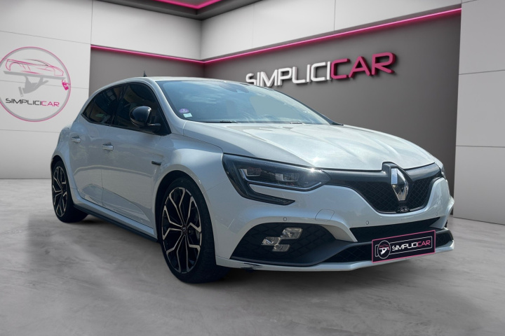 RENAULT MEGANE IV BERLINE